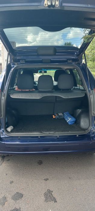 Mitsubishi space star 2003