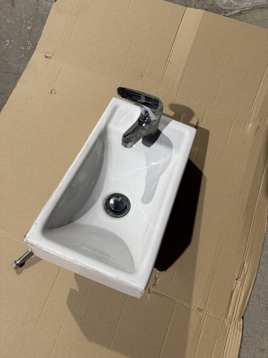Lavatorio e Movel Wc