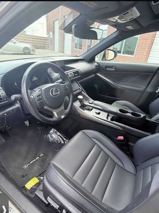 Lexus IS 300      2017