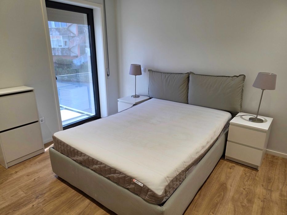 Arrendamento Apartamento em rua do Tenente Valadim - Ao lado Metro de Francos