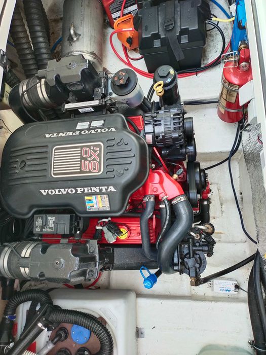 sprzedam jacht motorowy GLARSTON 249 GT ,silnik volvo penta 5,0 GXI