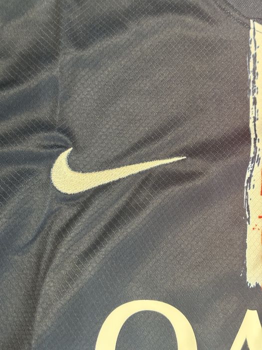 Koszulka psg z sezonu 2023/24