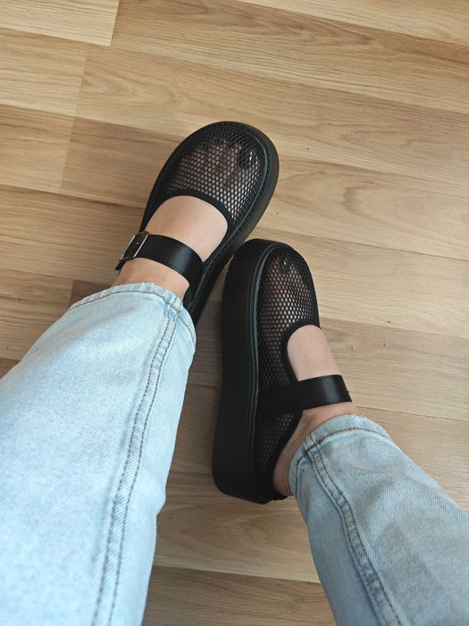 Buty damskie wiosenne koturny siateczka dziurkowane modne