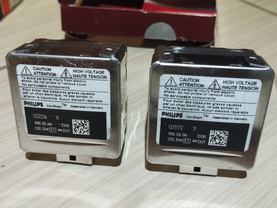 Лампочки ксенон Osram D3S Philips набор