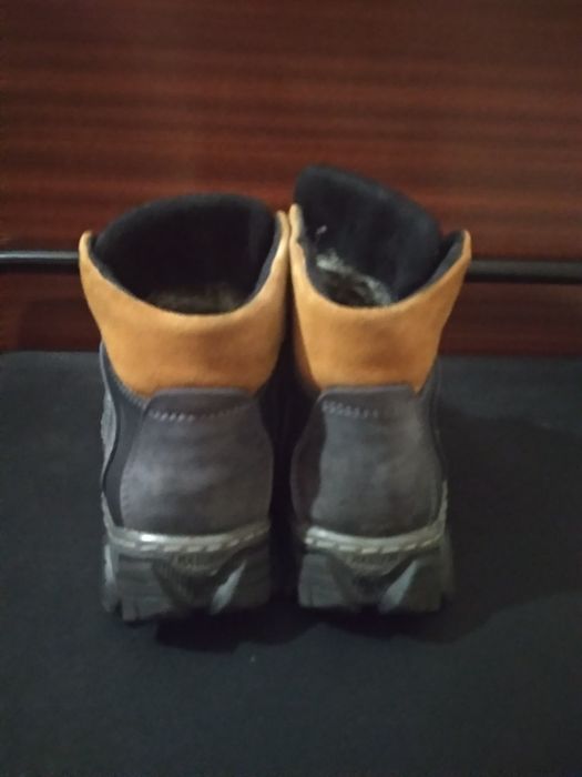 Зимові ботинки 37 розмір
