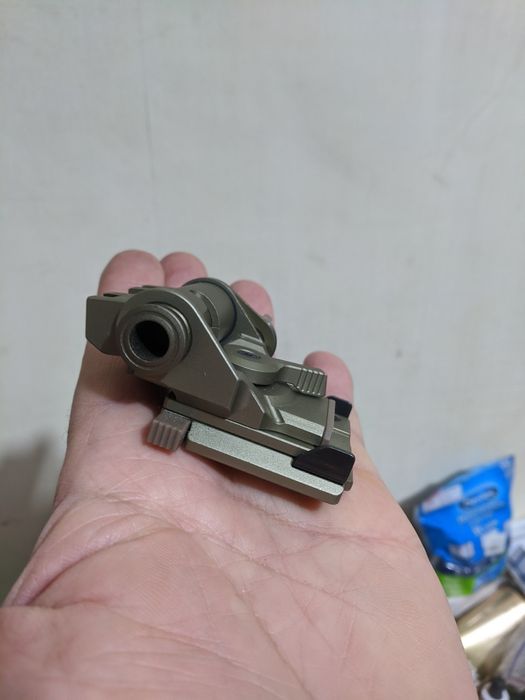 Крепление для прибора ночного видения на шлем