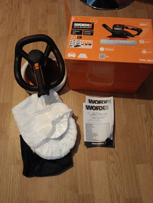 Polerka Worx WX856.9