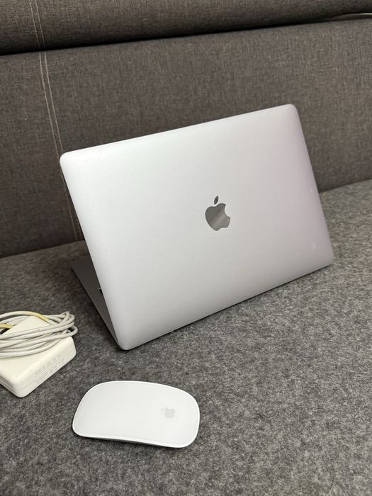 MacBook Pro A1708  i5/256GB/Ventura