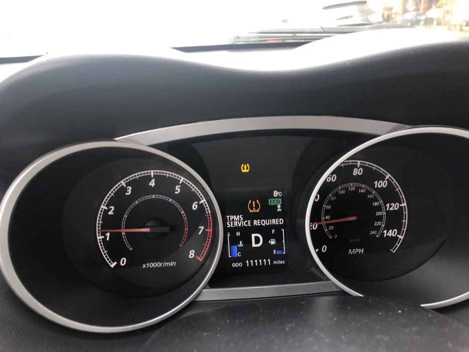 Mitshubishi outlander 2.4 бензин