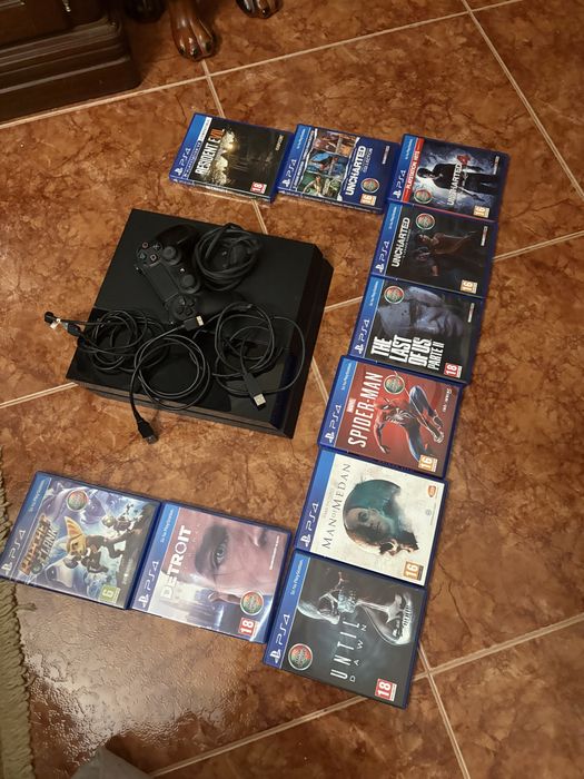 Pack PS4 + Comando + 10 Grandes Jogos (Excelente Estado)