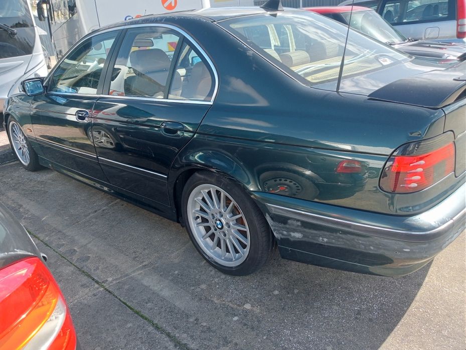 Troca ou Venda  BMW E39 523i