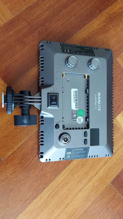 Luz Contínua de Estúdio Fotográfico NanGuang Nanlite Lumipad 11