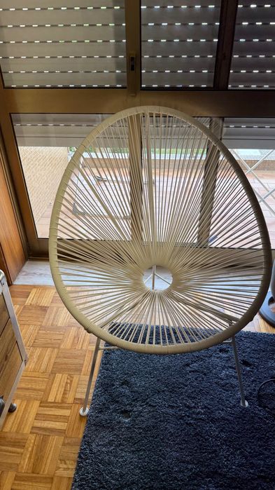 Cadeira de varanda branca