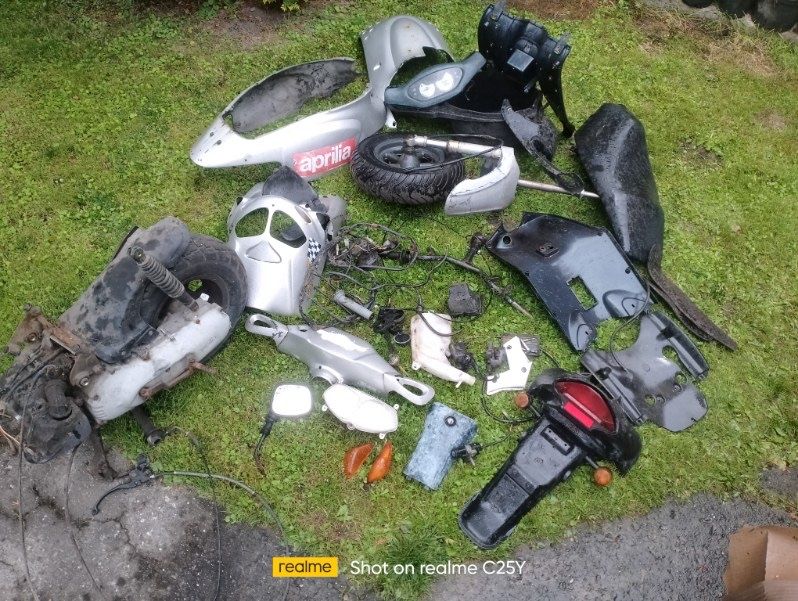 Aprilia rally skuter części