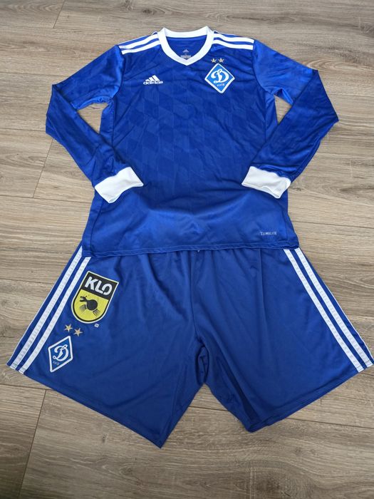 Продам лонгслів + шорти Динамо Київ