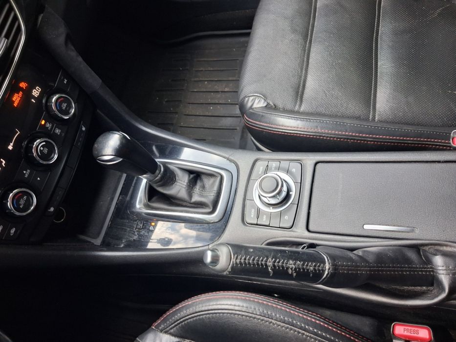 Продам свою машину. Mazda 6, 2,5 бензин, 2014 року.