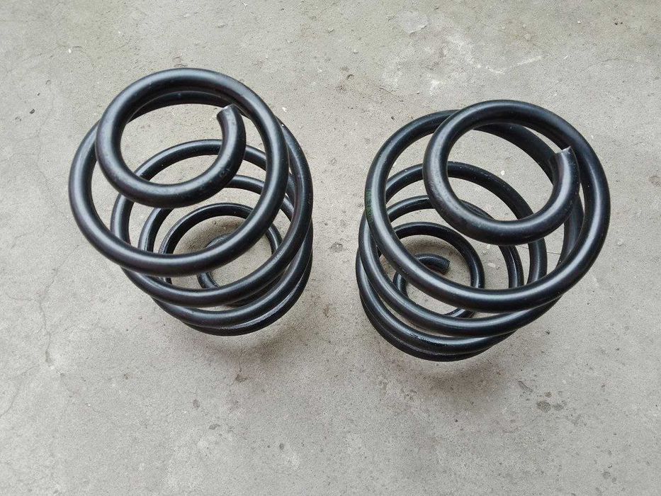 Пружина подвески OPEL 426­3408 Lesjöfors