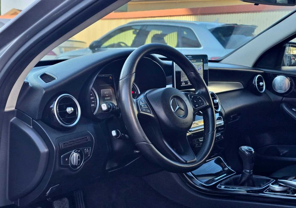 Mercedes-Benz C200d 136cv S205 LOOK C63