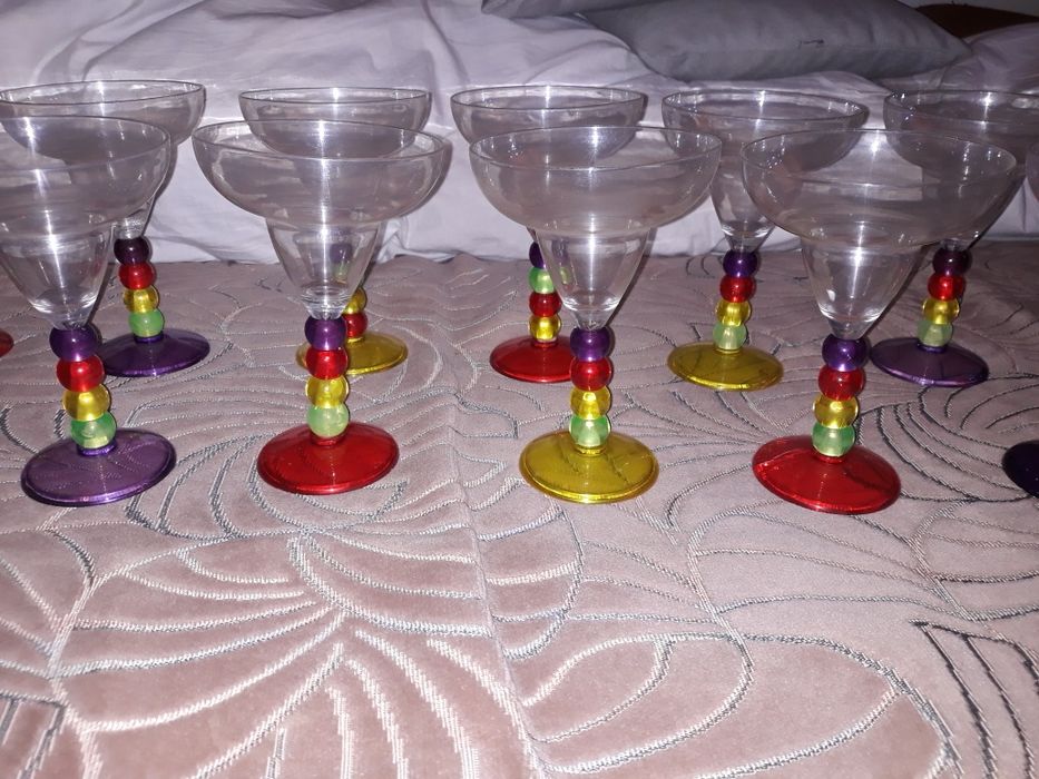 Kielichy plastikowe 12 sztuk