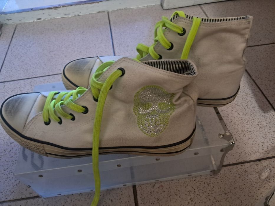 Кеди ,жіночі,майже нові