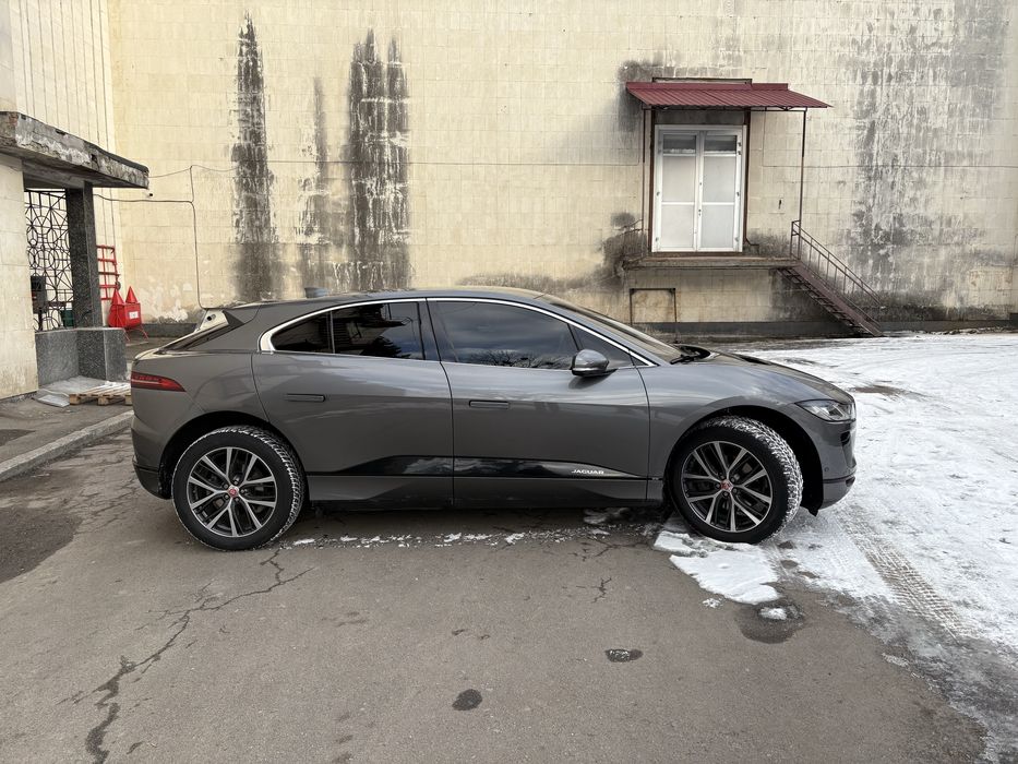 Електроавтомобіль Ягуар I-PACE SE