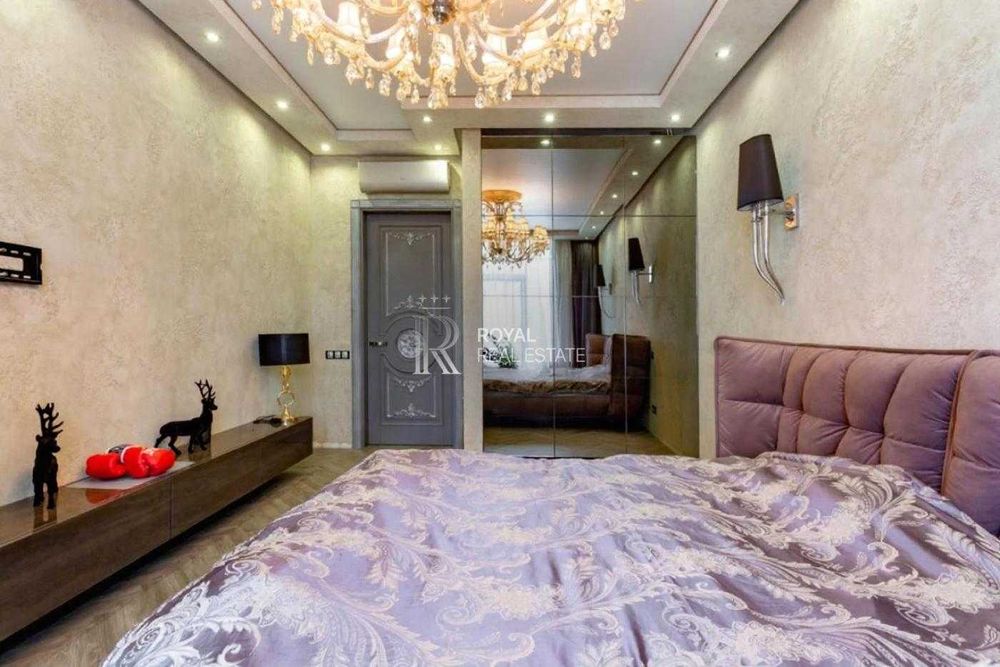 Продаж 3-кімнатна квартира Київ ЖК «Новопечерські Липки» 100 м² 5 поверх Авторський дизайн SPA Басейн Охорона Генератор Підземний Києва