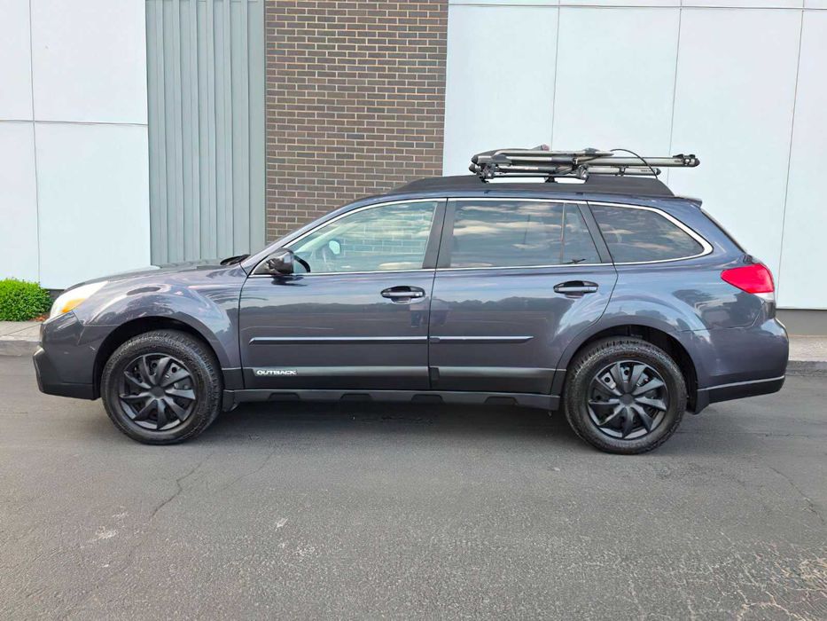 Subaru Outback Limited      2013