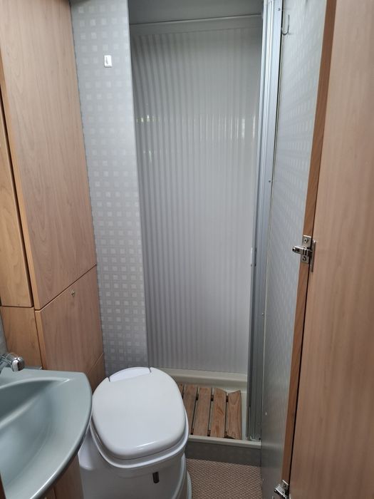 Autocatavana Burstner 2800 perfilada