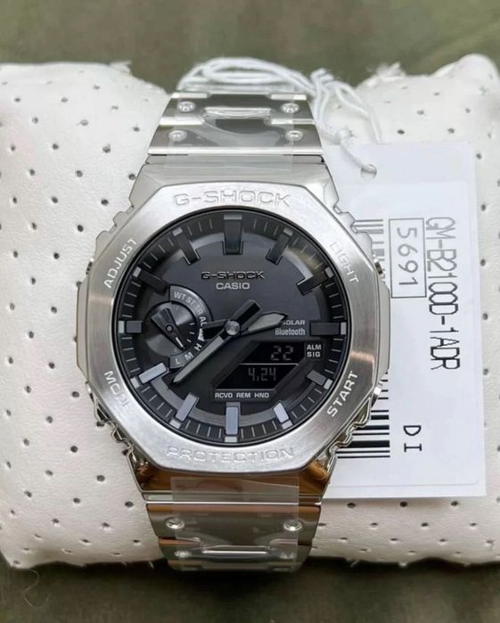 Продаю свои Casio G-Shock GM-B2100D