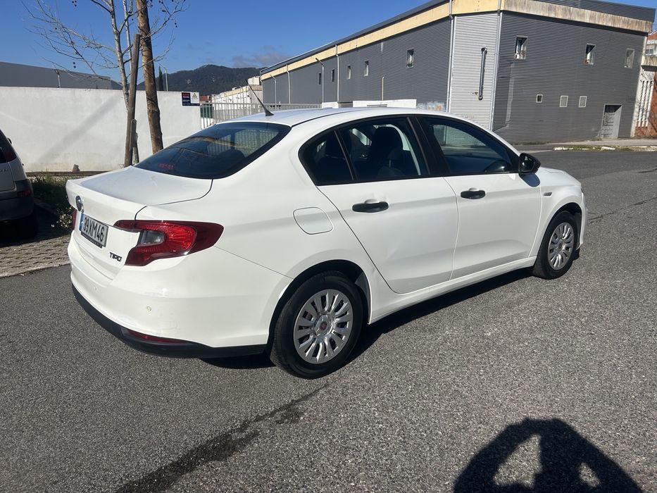 Particular vende Fiat Tipo impecável