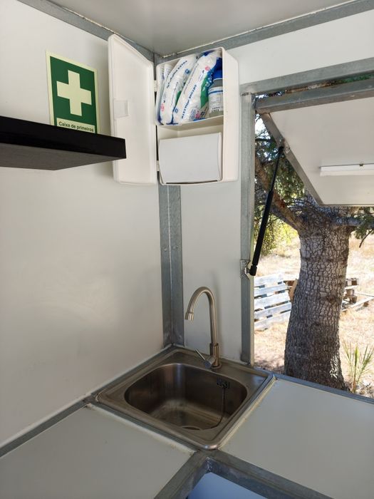 Roulote semi novo