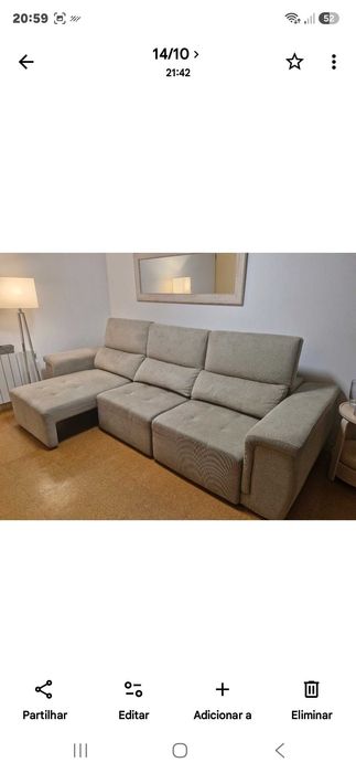Sofá com três acentos extensíveis