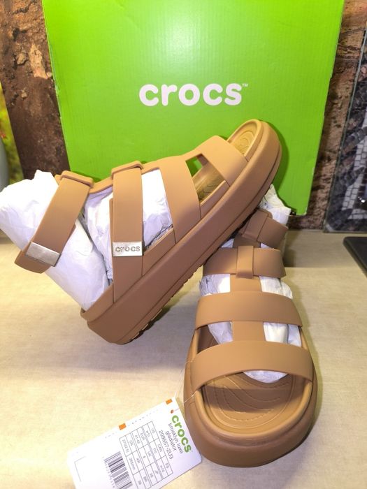 Sandały CROCS Brooklyn luxe gladiator W10(41-42)