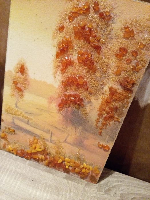 Продам картину с отделкой янтаря