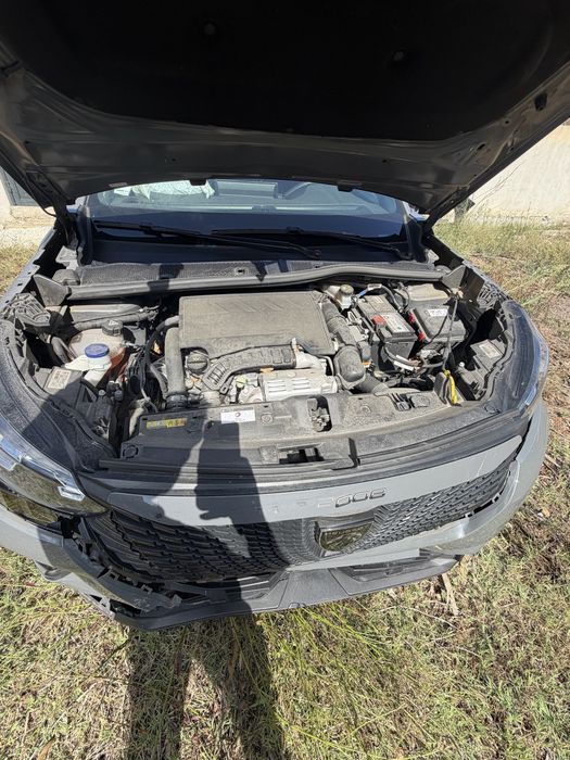 Peugeot 2008  poucos km trabalha e anda