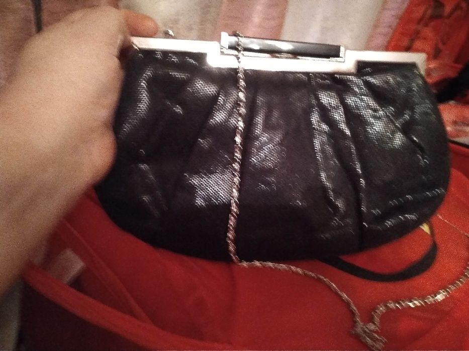 Accessorize клатч сумка черный с переливом цепочка как новый нарядный