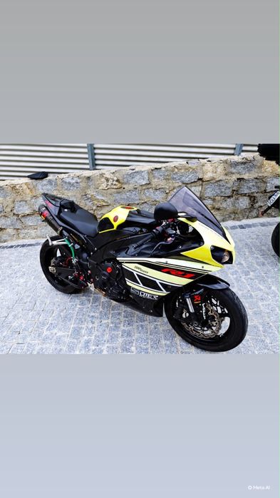 Yamaha R1 Crossplane