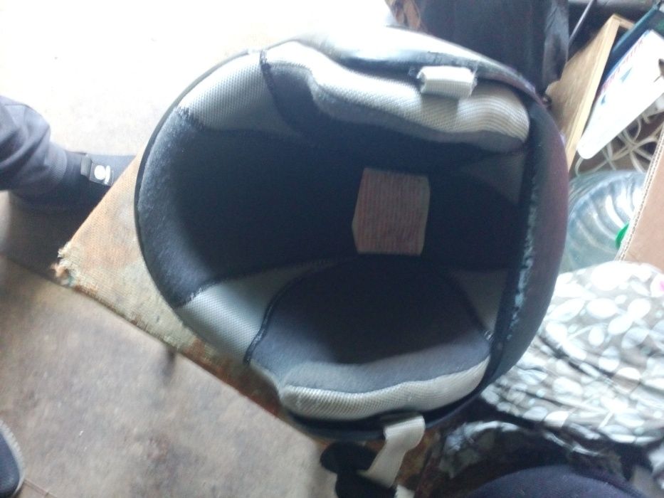 Шлем на скутер велосипедный100