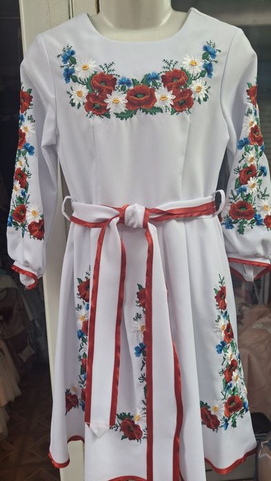 Вышиванки сукні дитячі