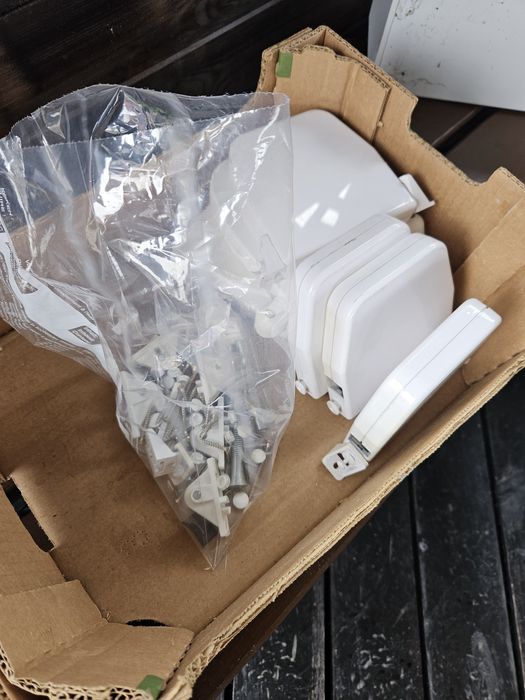 Rolety zewnętrzne białe