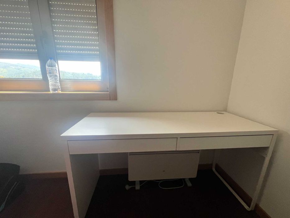 Secretaria Ikea 2 gavetas