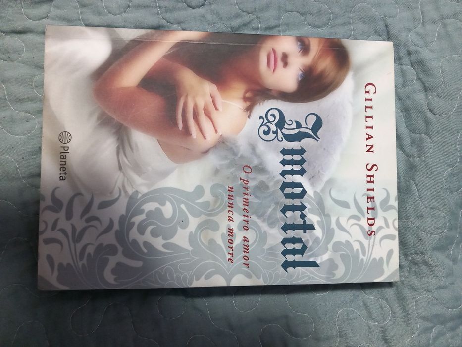 Livro "Imortal" da Gillian Shields