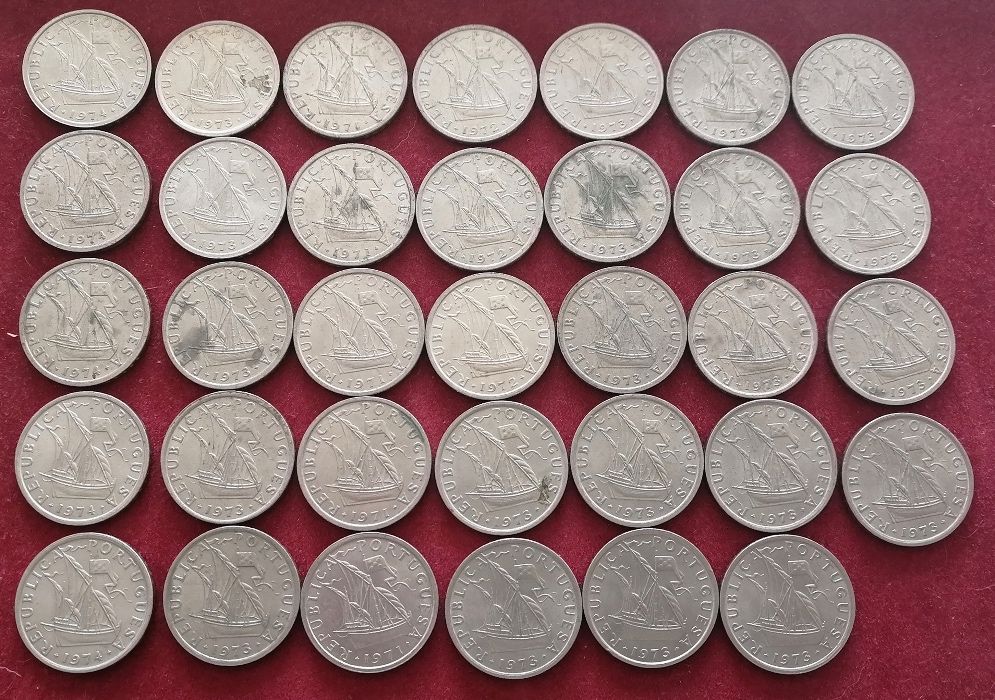 conjunto de moedas de 10 escudos