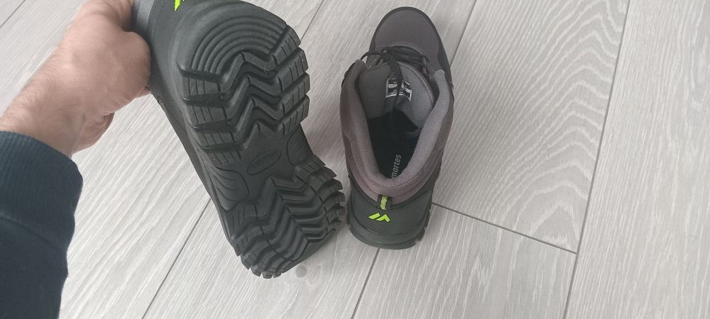 Нові ТОП черевики для походів в гори і не тільки.