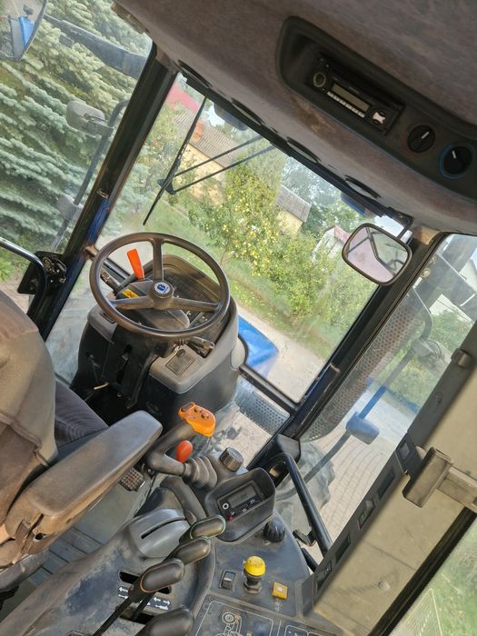 New holland tm 140