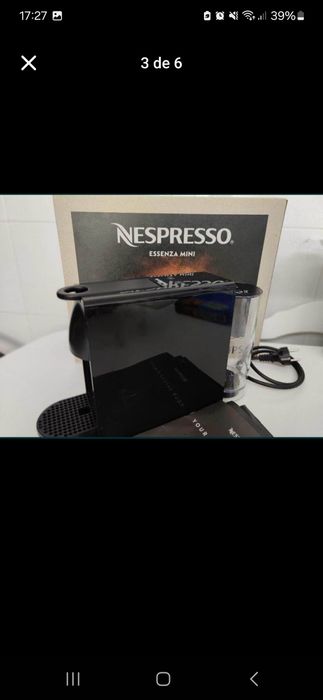 Nespresso Essenza Mini + depósito cápsulas