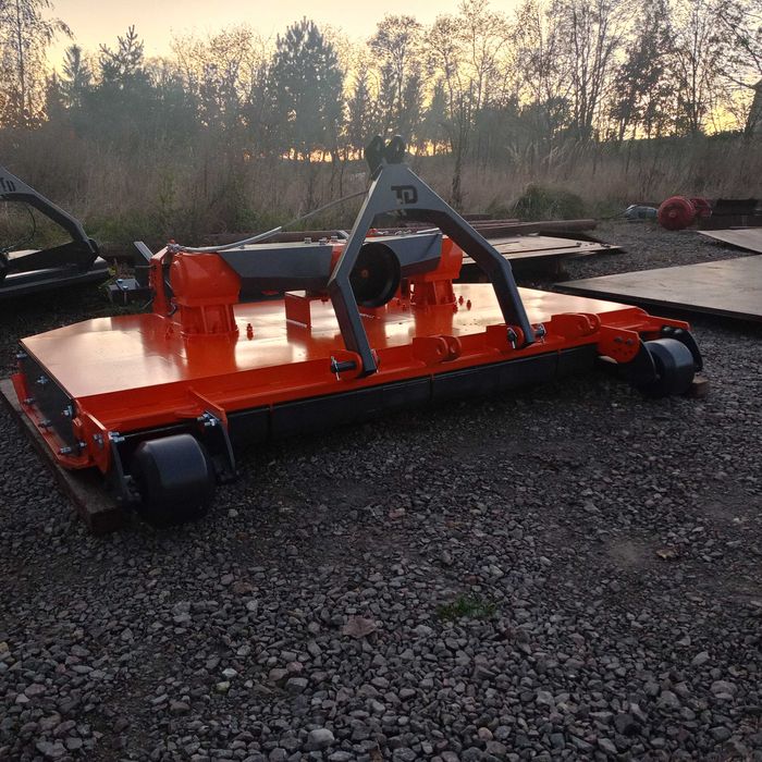 Rozdrabniacz, kosiarko rozdrabniacz, kosiarka sadownicza wyrzut boczny