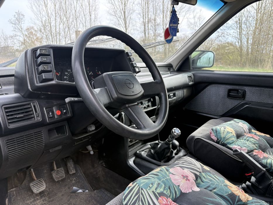 Opel Frontera 2.2 136KM HAK 4x4