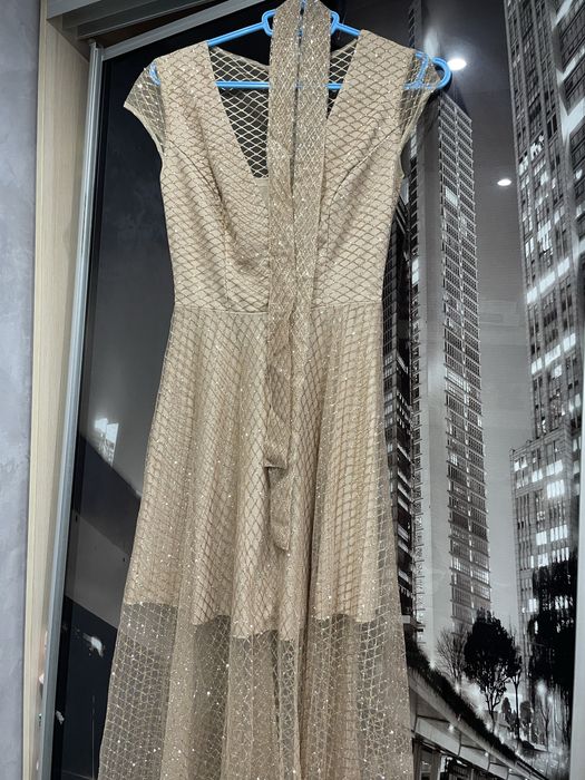 Сукня вечірня, випускний