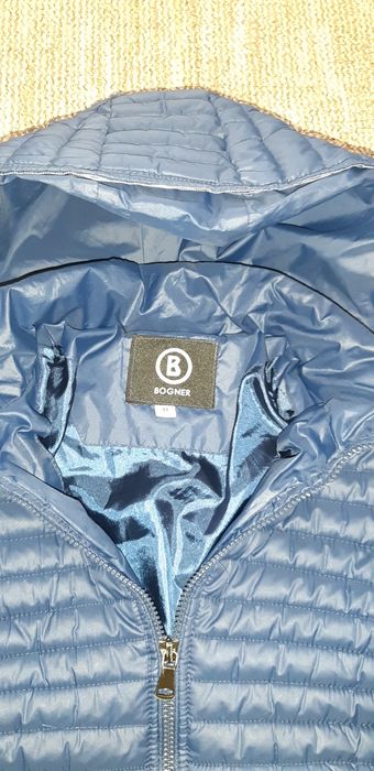 Продам курточку для хлопчика весна-осінь в дуже гарному стані на 6-7 р